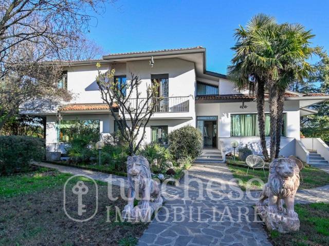 Villa Indipendente in vendita a Treviglio, Lombardia