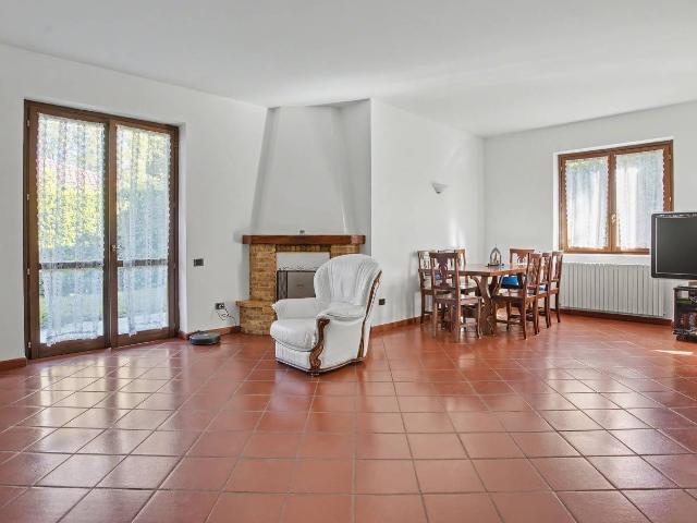 Villa Indipendente in vendita a Robarello, Varese