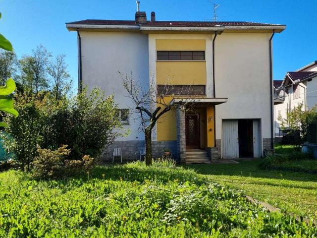 Villa Indipendente in vendita a Santa Maria Maddalena, Varese