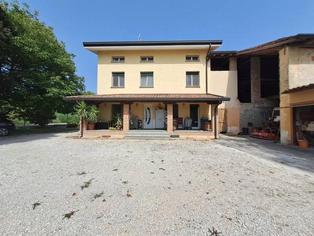 Villa Indipendente in vendita a Varmo / Vildivar, Udine / Udin / Videm