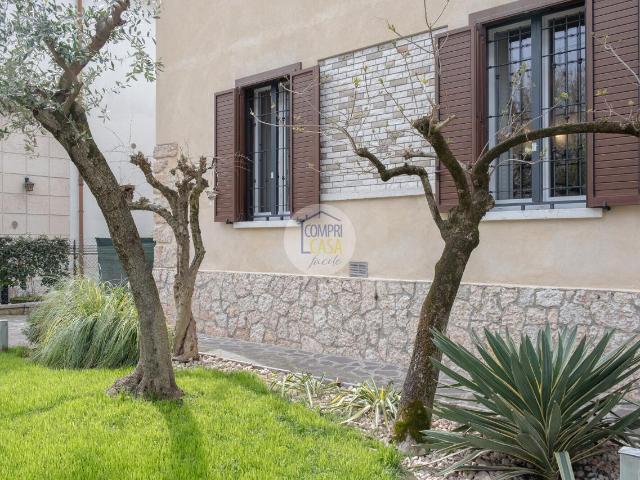 Villa Indipendente in vendita a Ovest, Brenzone