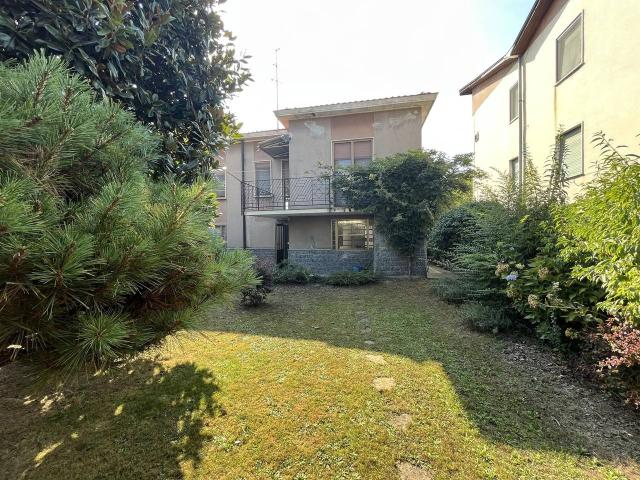 Villa Indipendente in vendita a Cascina Aguzzafame, Vigevano