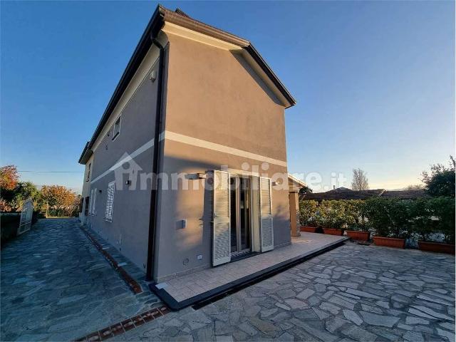 Villa Indipendente in affitto a San Lazzaro, Sarzana