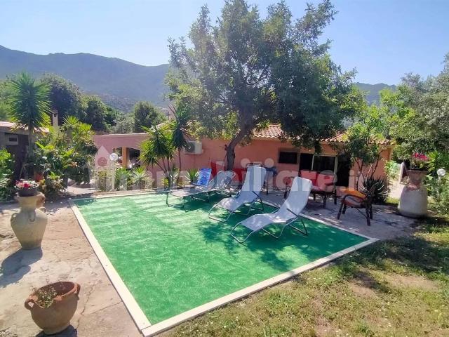 Villa Indipendente in affitto a Sinnai, Sardigna/Sardegna