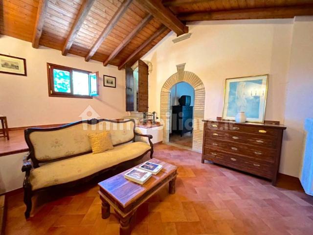 Villa Indipendente in affitto a Bassano Romano, Lazio
