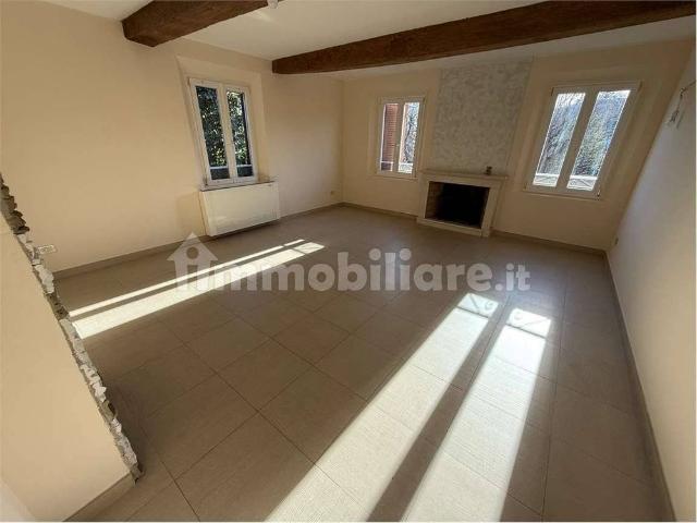 Villa Indipendente in affitto a Punta, Modena