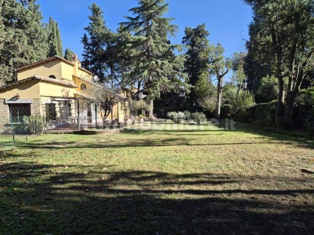 Villa Indipendente in affitto a Municipio Roma VIII, Roma Capitale