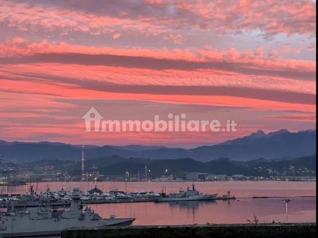 Villa Indipendente in affitto a Fabiano Alto, La Spezia