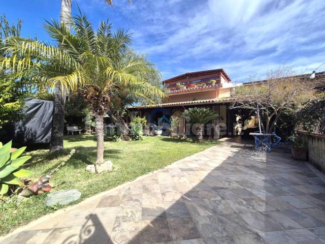 Villa Indipendente in affitto a Calabria, Catanzaro