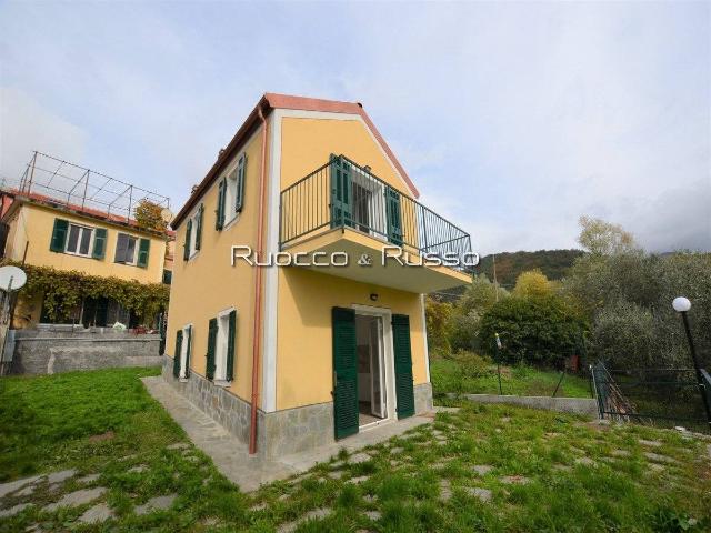 Villa Indipendente in affitto a Media Val Bisagno, Serra Riccò