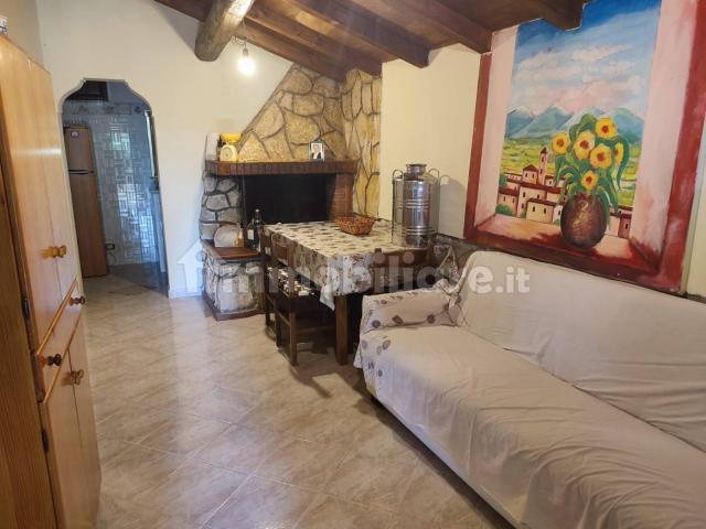 Villa Indipendente in affitto a Alvito, Lazio