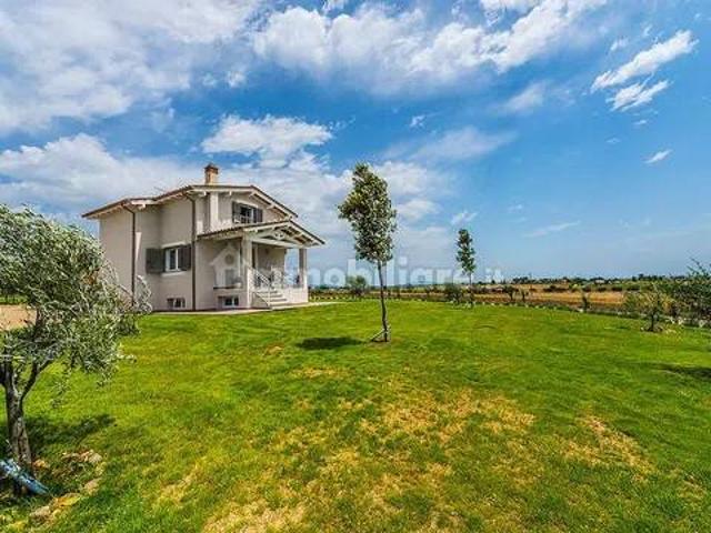 Villa Indipendente in affitto a Montalto Di Castro, Lazio