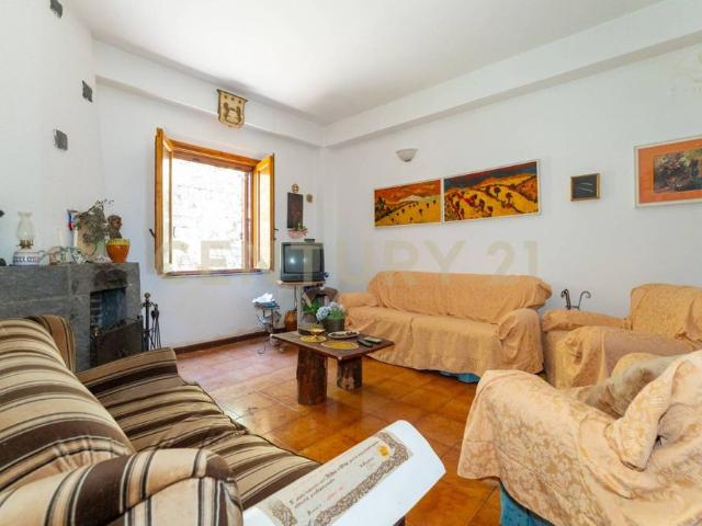 Villa Indipendente in affitto a Linguaglossa, Catania