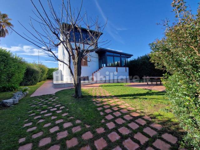 Villa Indipendente in affitto a Puglia, Barletta-andria-trani