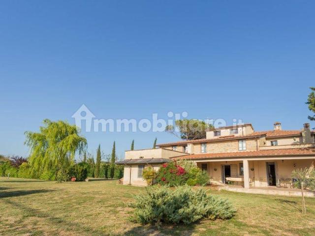 Villa Indipendente in affitto a Marsciano, Umbria