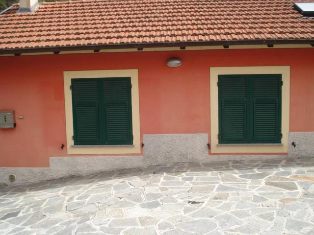Villa Indipendente in affitto a Serra Riccò, Liguria
