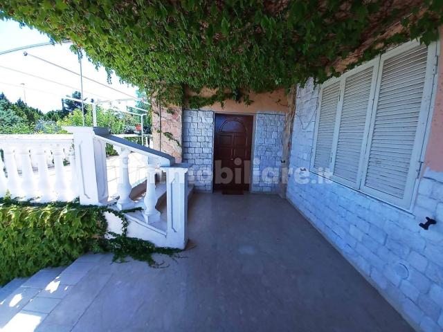 Villa Indipendente in affitto a Puglia, Foggia