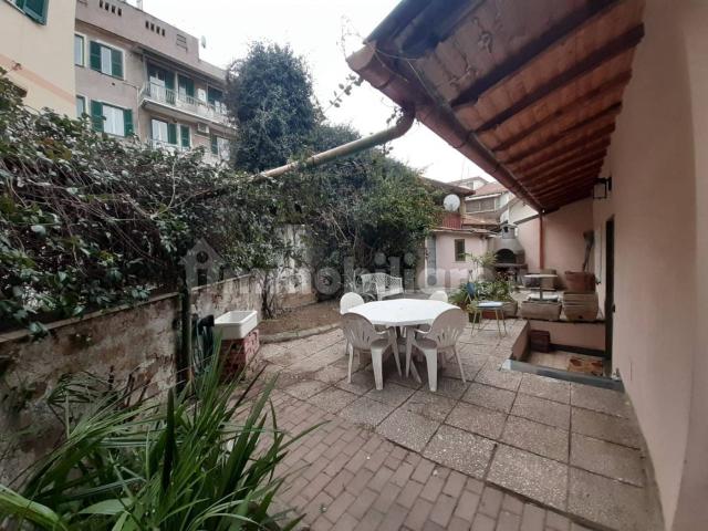 Villa Indipendente in affitto a Pesco Sannita, Campania