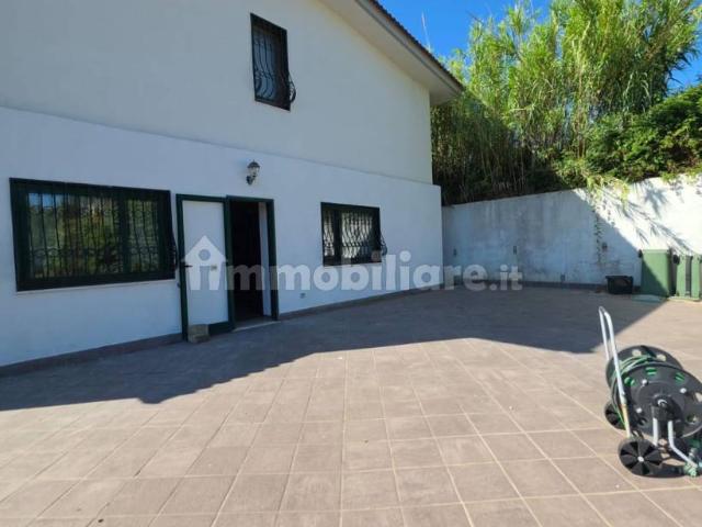 Villa Indipendente in affitto a Bacoli, Campania