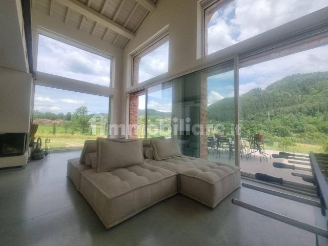 Villa Indipendente in affitto a Unione di Comuni Valdarno e Valdisieve, Pontassieve