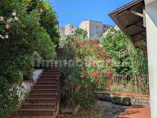 Villa Indipendente in affitto a Longano, Molise