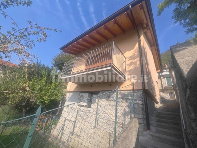 Villa Indipendente in affitto a Maslianico, Como