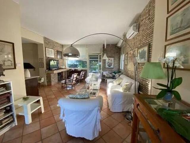 Villa Indipendente in affitto a Tirrenia, Pisa