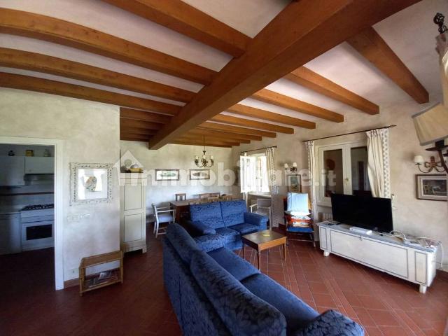 Villa Indipendente in affitto a San Felice Del Benaco, Lombardia