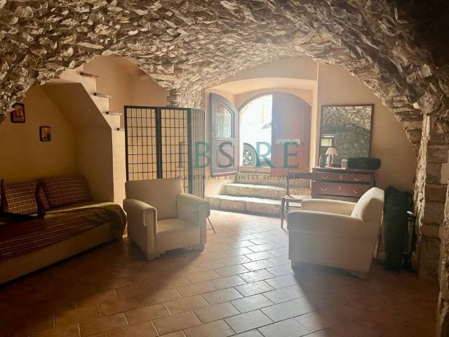 Villa Indipendente in affitto a Leonessa, Lazio