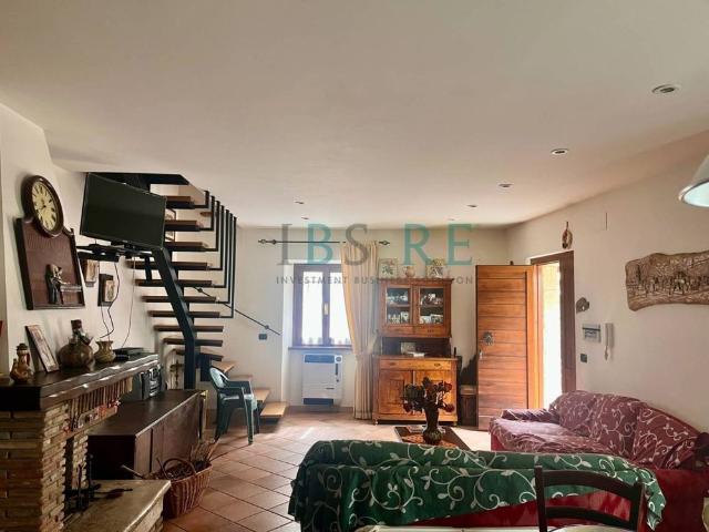 Villa Indipendente in affitto a Leonessa, Lazio
