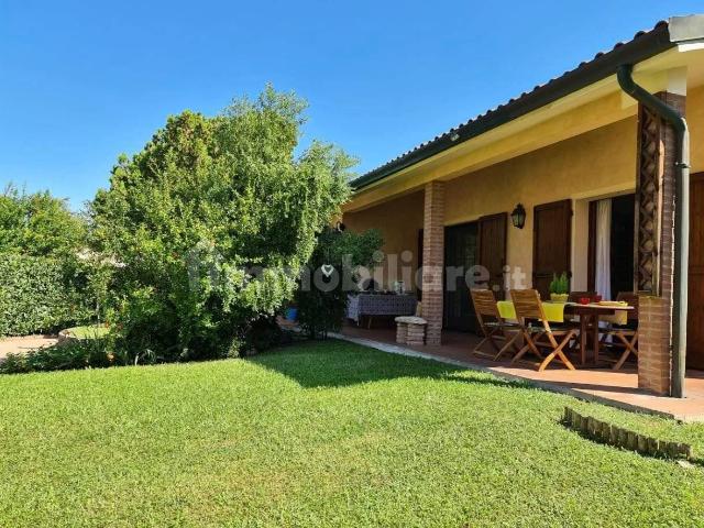 Villa Indipendente in affitto a Quacchio, Ferrara