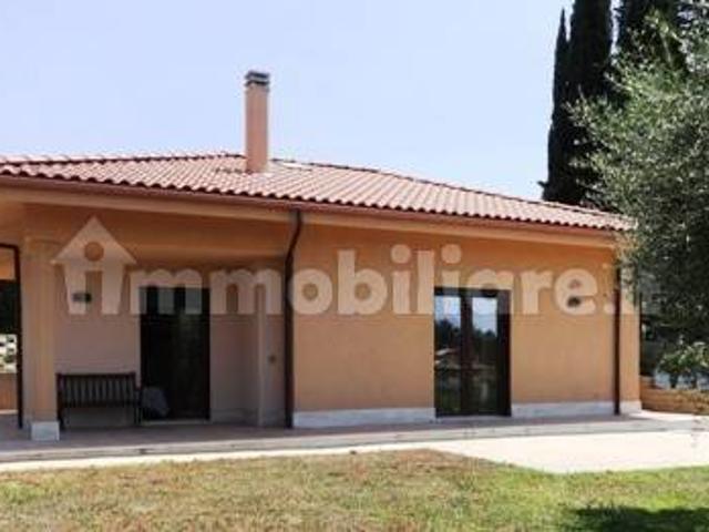 Villa Indipendente in affitto a Comunità Alta Valsugana e Bersntol, Caldonazzo