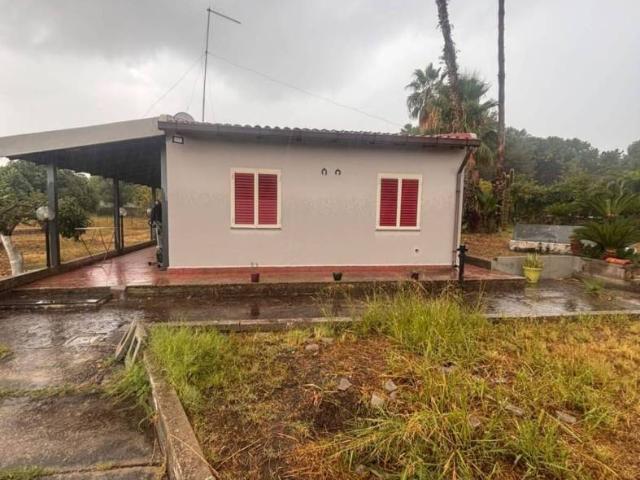 Villa Indipendente in affitto a Brucoli, Augusta