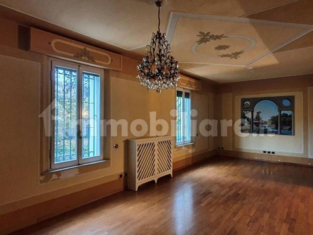 Villa Indipendente in affitto a Casello, Parma