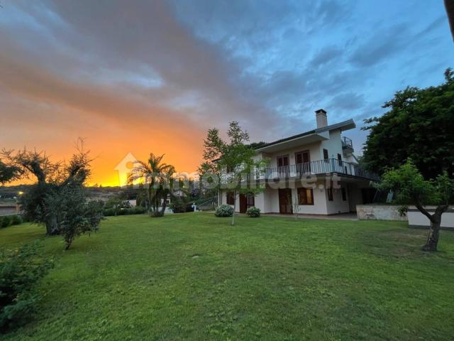 Villa Indipendente in affitto a Calcinaia, Lastra A Signa