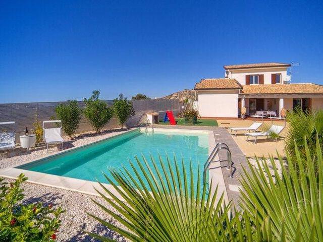 Villa Indipendente in affitto a Realmonte, Sicilia