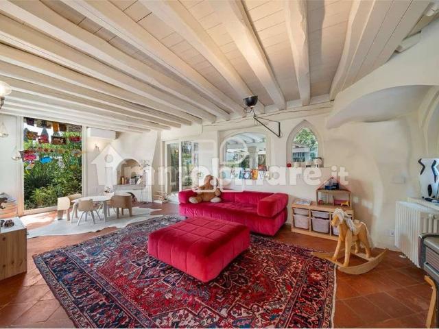 Villa Indipendente in affitto a Padenghe Sul Garda, Lombardia