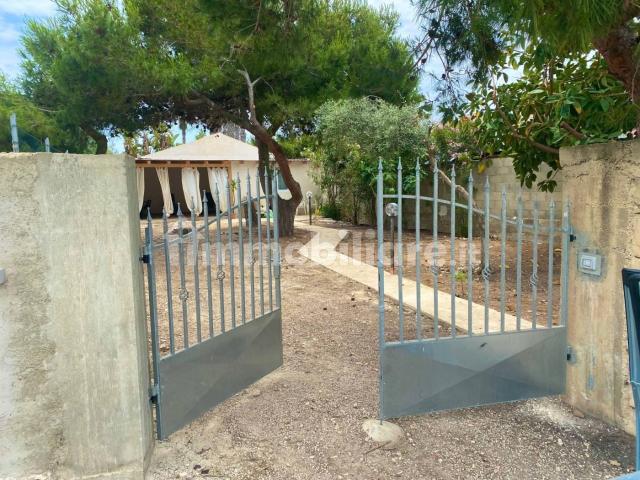 Villa Indipendente in affitto a Cava d'Aliga, Scicli
