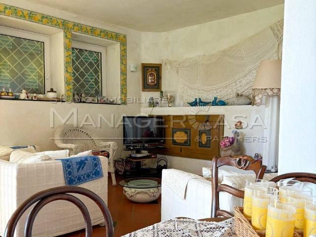Villa Indipendente in affitto a Vesima, Genova