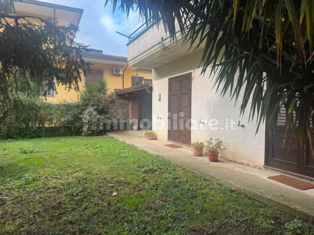 Villa Indipendente in affitto a Quartiere 167, Puglia