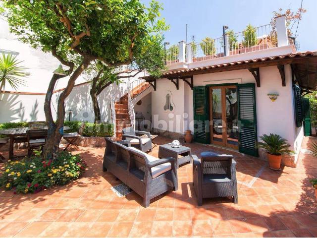 Villa Indipendente in affitto a Ischia, Campania