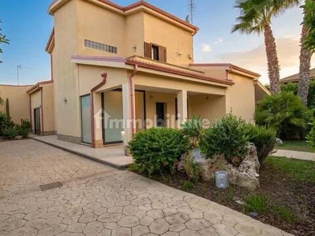 Villa Indipendente in affitto a Zona Omogenea Milano Nord, Cusano Milanino