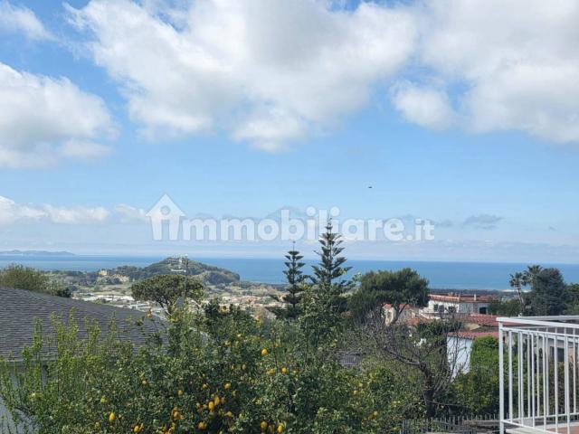 Villa Indipendente in affitto a Pozzuoli, Campania