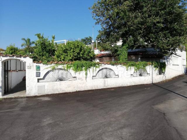 Villa Indipendente in affitto a Atri, Abruzzo