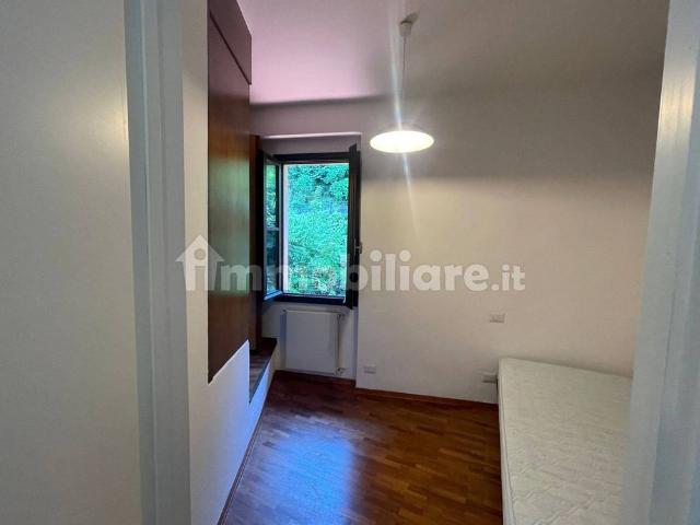 Villa Indipendente in affitto a Faggeto Lario, Lombardia