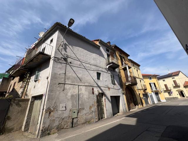 Villa Indipendente in affitto a Piemonte, Vercelli