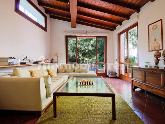Villa Indipendente in affitto a Torno, Lombardia