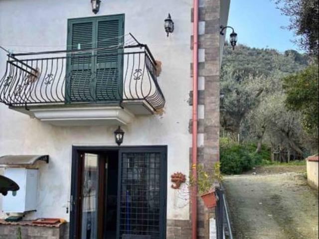 Villa Indipendente in affitto a Bonea, Vico Equense