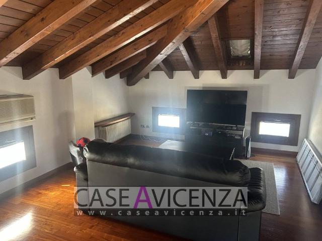 Villa Indipendente in affitto a Santa Maria di Camisano, Camisano Vicentino