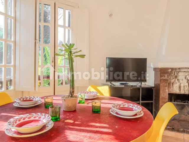 Villa Indipendente in affitto a Fregene, Roma Capitale